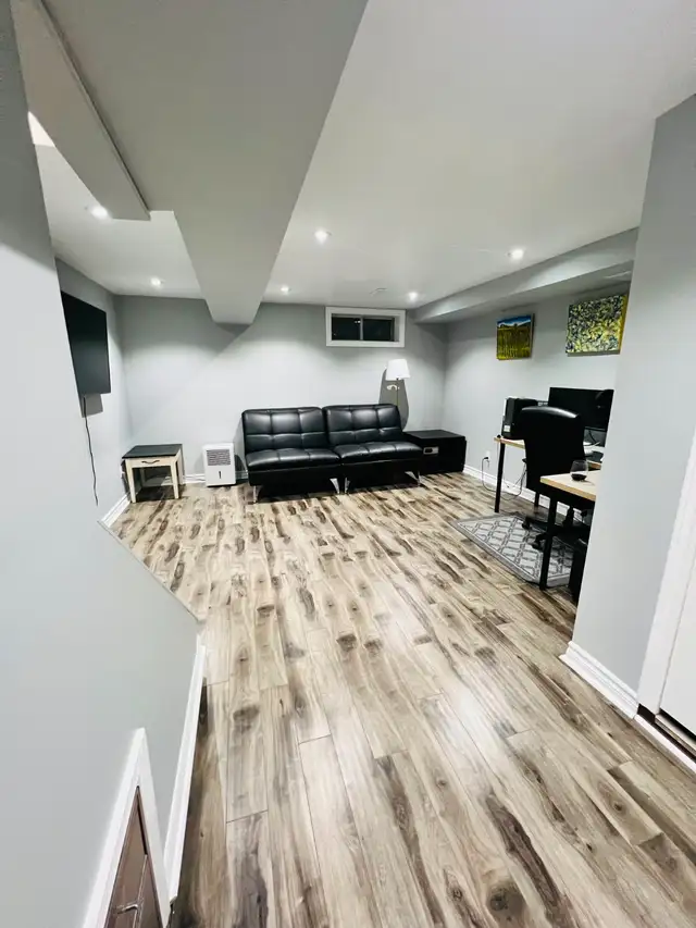 Furnished PRIVATE room & bathroom (Female only) Mississauga - Photo 7