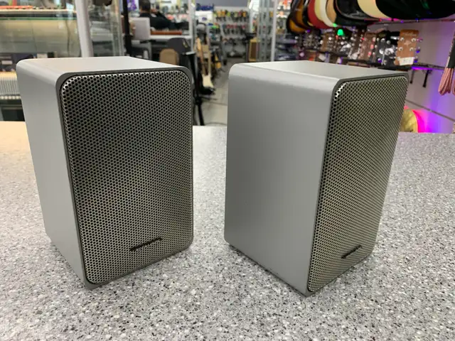 Realistic Minimus 7 Bookshelf Speakers