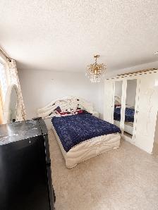 Brampton Room Rental Near Shoppers World & Sheridan Terminal