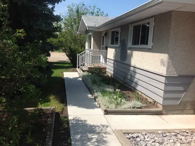 Amazing yard in Sherwood Park - Photo 2
