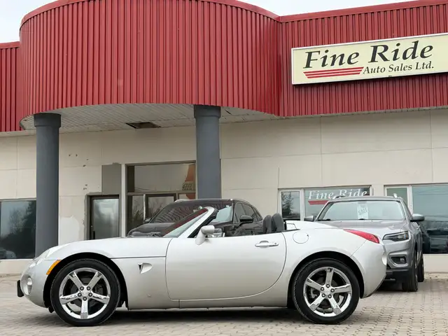 2007 Pontiac Solstice Convertible ONLY 136,000KMS! - Photo 2