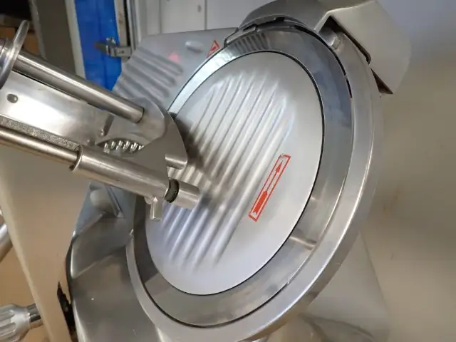 Electric Meat Slicer - Photo 4