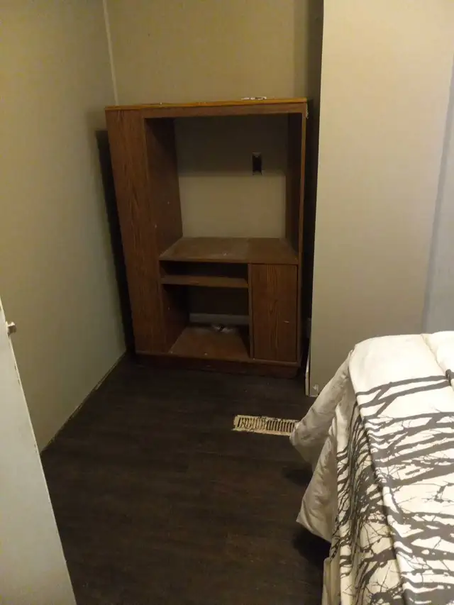 Room Rental - Photo 3