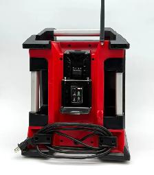 Milwaukee (2792-20) Jobsite Bluetooth Radio & Battery Charger - Photo 2