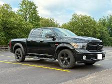 2019 RAM 1500 BIG HORN 4X4! ECODIESEL! BLACKED OUT!