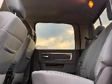 2019 RAM 1500 BIG HORN 4X4! ECODIESEL! BLACKED OUT! - Photo 9