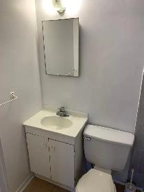 Appartement bachelor à louer à la ville LaSalle - Photo 2