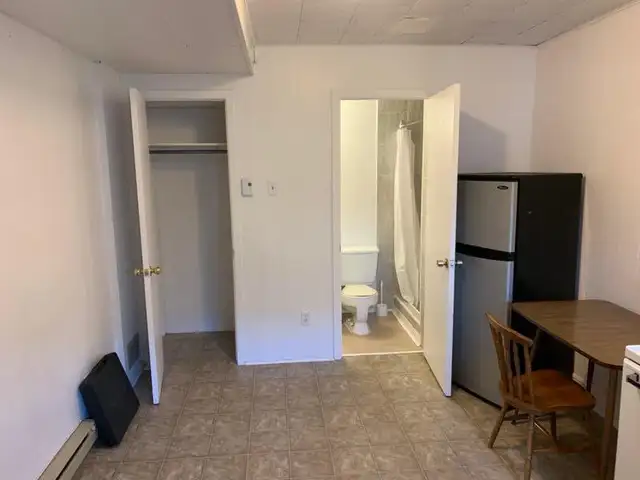 Appartement bachelor à louer à la ville LaSalle - Photo 5