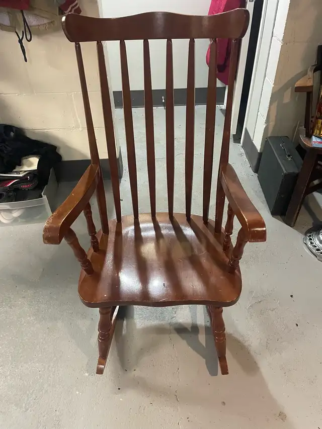 wooden rocking chair (or best offer) - Photo 3