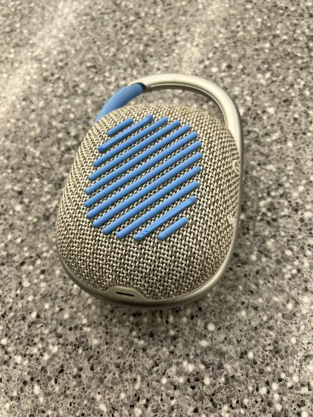 JBL Clip 4 Bluetooth Speaker - Photo 2