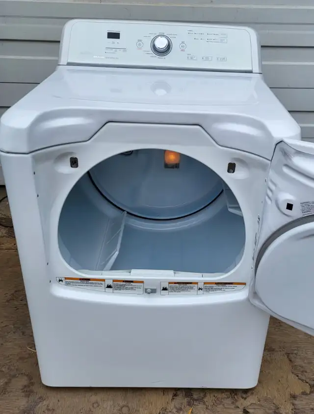 Maytag High Efficiency dryer- very good condition - Photo 2