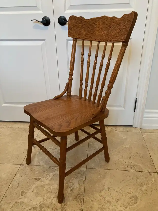 Set of 4 Oak Pressback Chairs - Photo 3