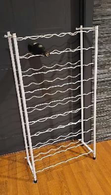 4   Racks  à bouteilles de vin