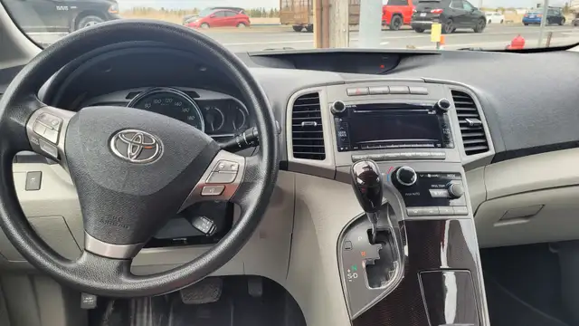 2010 Toyota Venza V6 - Photo 9