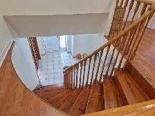 4 2 bedrooms 3.5 washrooms 2 kitchens Mississauga $4600 monthly - Photo 2