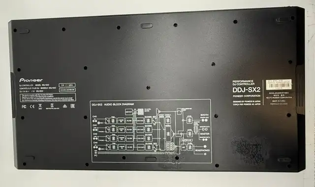 Pioneer DJ DDJ-SX2 Serato DJ Controller w/ hard case $899 - Photo 4