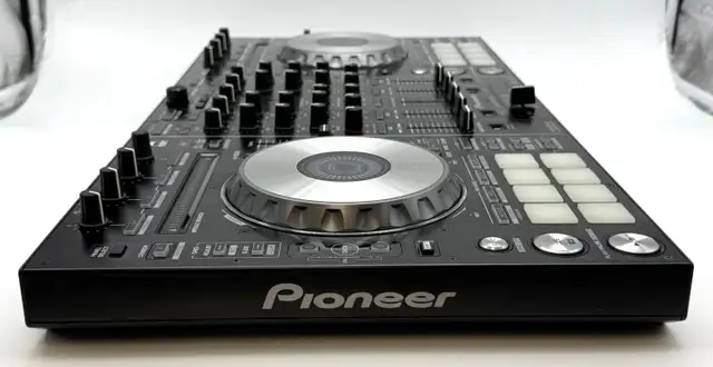 Pioneer DJ DDJ-SX2 Serato DJ Controller w/ hard case $899 - Photo 5