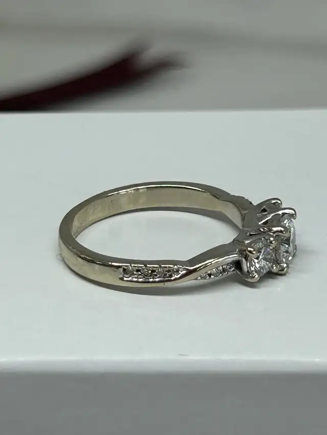 Vintage Trinity overlapping W/G Diamond Ring - Photo 10