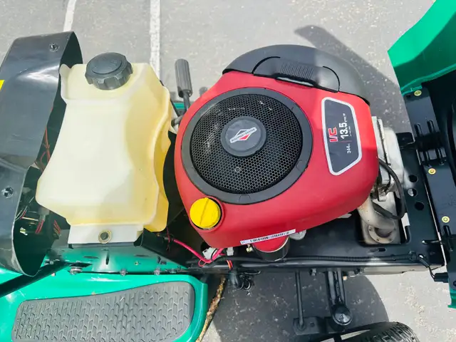 Lawn tractor - Photo 4