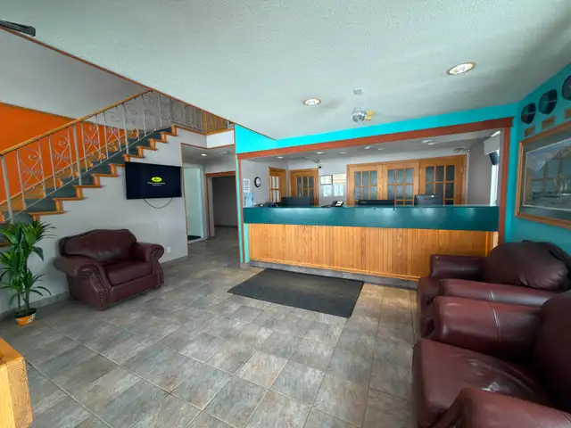 Affordable Weekly & Monthly Hotel Rooms – Clean & Comfortable