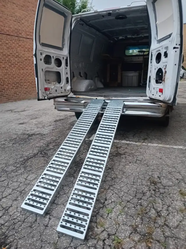 Cargo Van for Small Moving and Deliver (416) 841-0244 - Photo 5