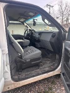 2016 Ford F250 Superduty Crew Car - Photo 2