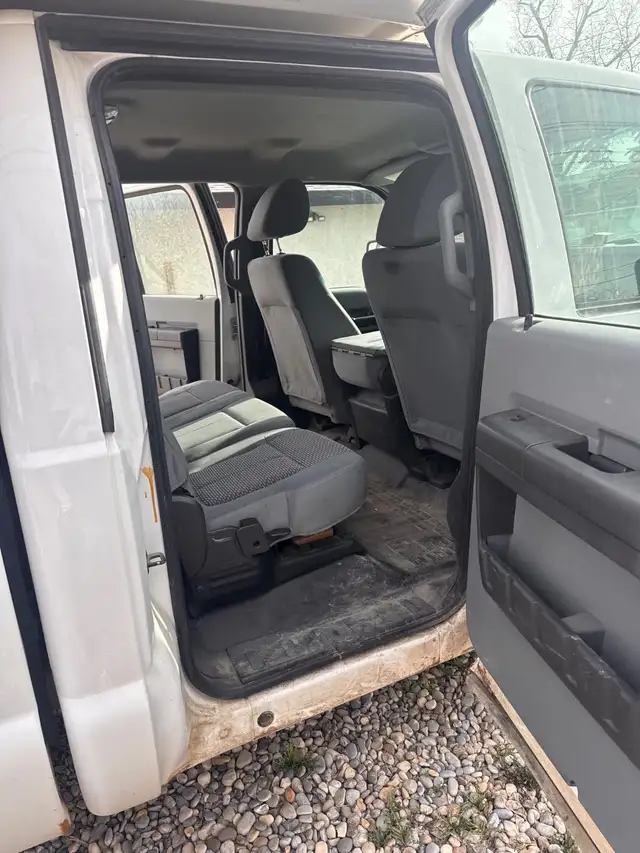 2016 Ford F250 Superduty Crew Car - Photo 5