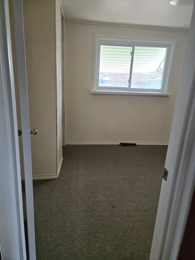 6 bedroom 2 washroom house for rent asap - Photo 6