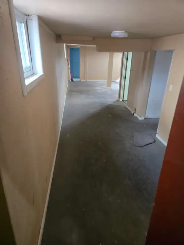 6 bedroom 2 washroom house for rent asap - Photo 12