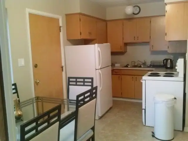 Fully Furnished 2 Bedroom - Photo 3
