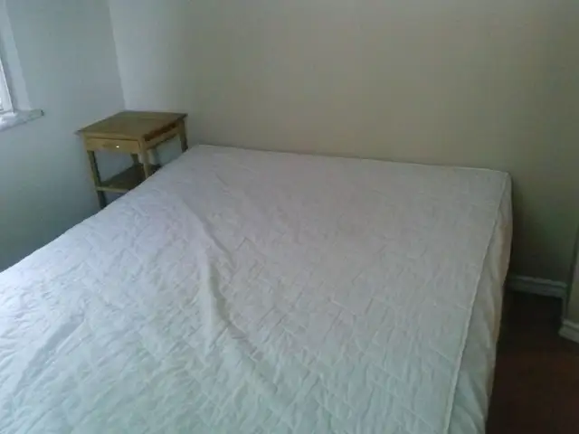 Fully Furnished 2 Bedroom - Photo 9