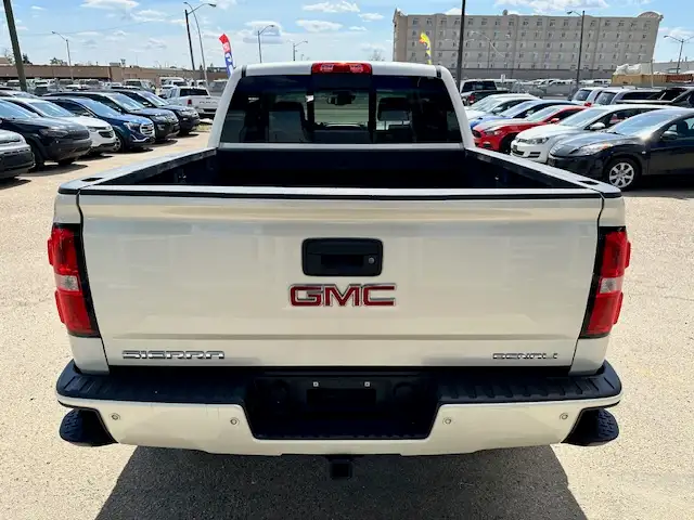 2015 GMC SIERRA 1500 DENALI – 5.3L V8 – 4X4   146,750 KM - Photo 7