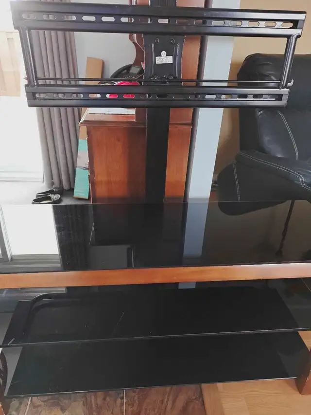 TV & Entertainment Stand