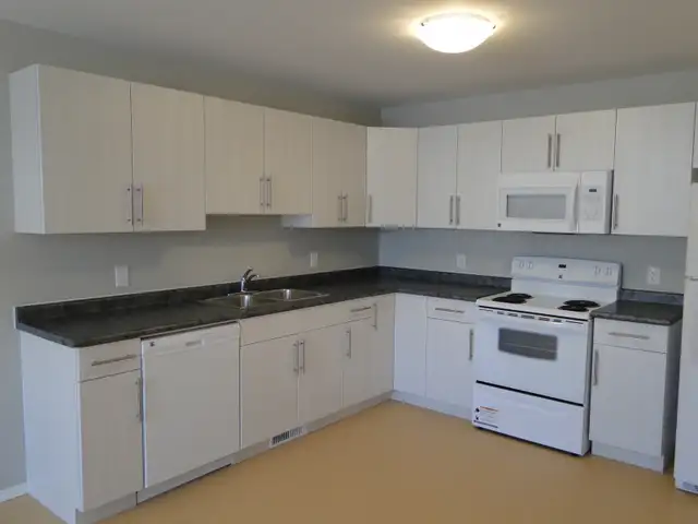 2 Bed Duplex for Rent - Photo 3