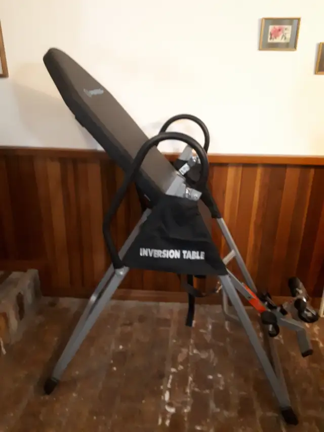 Table inversion comme neuve de marque PARAGIM - Photo 2