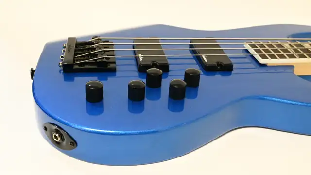 Jackson Bass JS3 with hard case good condition in Metallic Blue - Photo 9