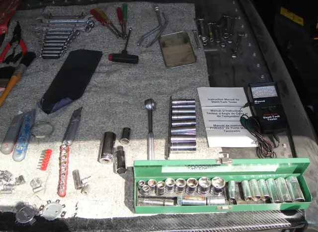 ASSORTED LOT OF TOOLS - Photo 3