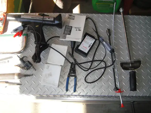 ASSORTED LOT OF TOOLS - Photo 7