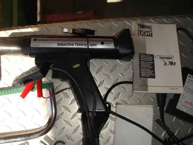 ASSORTED LOT OF TOOLS - Photo 9