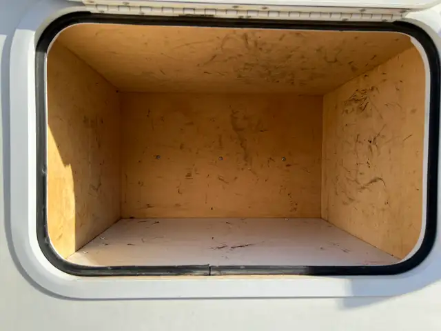 2008 OKANAGAN 811SL TRUCK CAMPER, SOLAR, GENERATOR, INVERTER - Photo 7