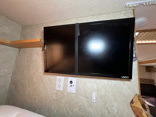 2008 OKANAGAN 811SL TRUCK CAMPER, SOLAR, GENERATOR, INVERTER - Photo 32