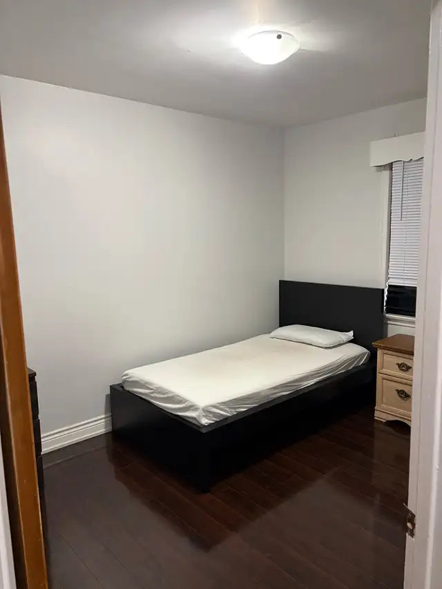 Warden Lawrence 3 Furnished Rooms Main Floor - Photo 3