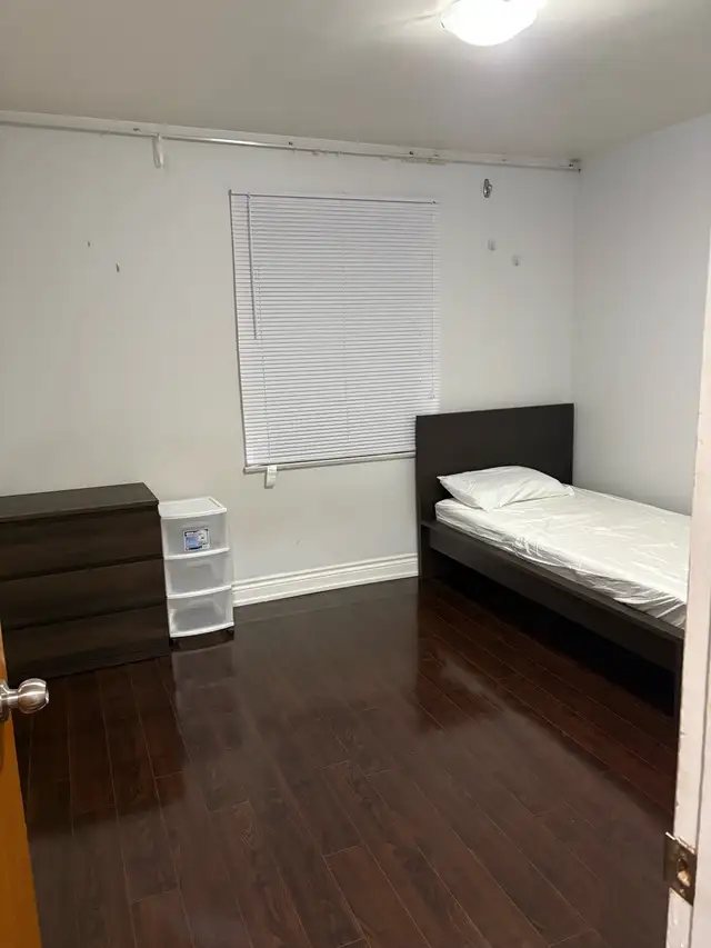 Warden Lawrence 3 Furnished Rooms Main Floor - Photo 4