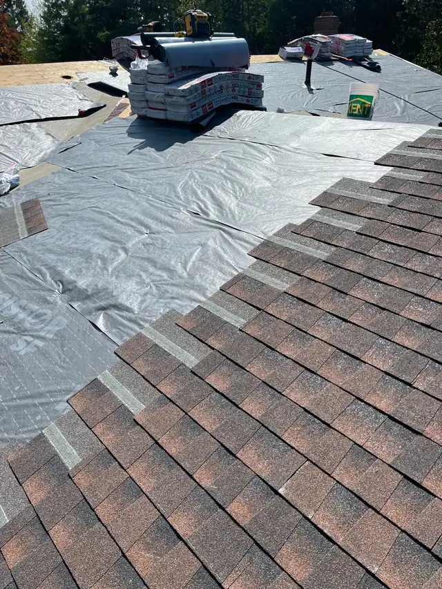 NOW HIRING — ROOFERS & LABOURERS - Photo 6