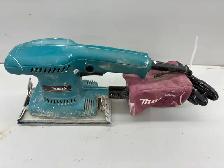 Makita B03700 Sheet Sander