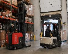 Forklift Dockstocker Raymond Reach Crown Reach