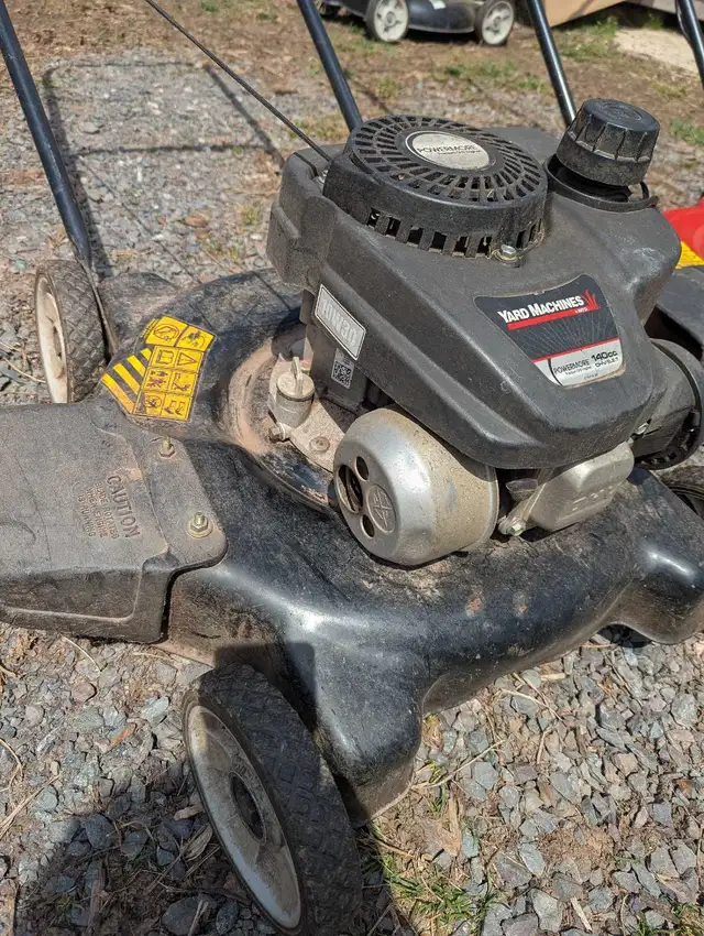 2 lawnmowers - Photo 2