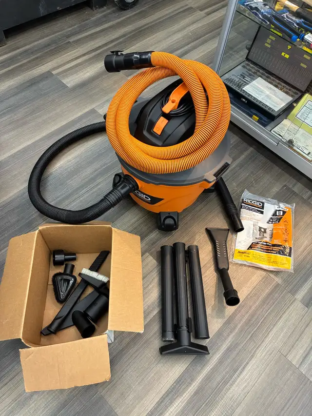 Ridgid HD09001 Shop Vacuum - Photo 2
