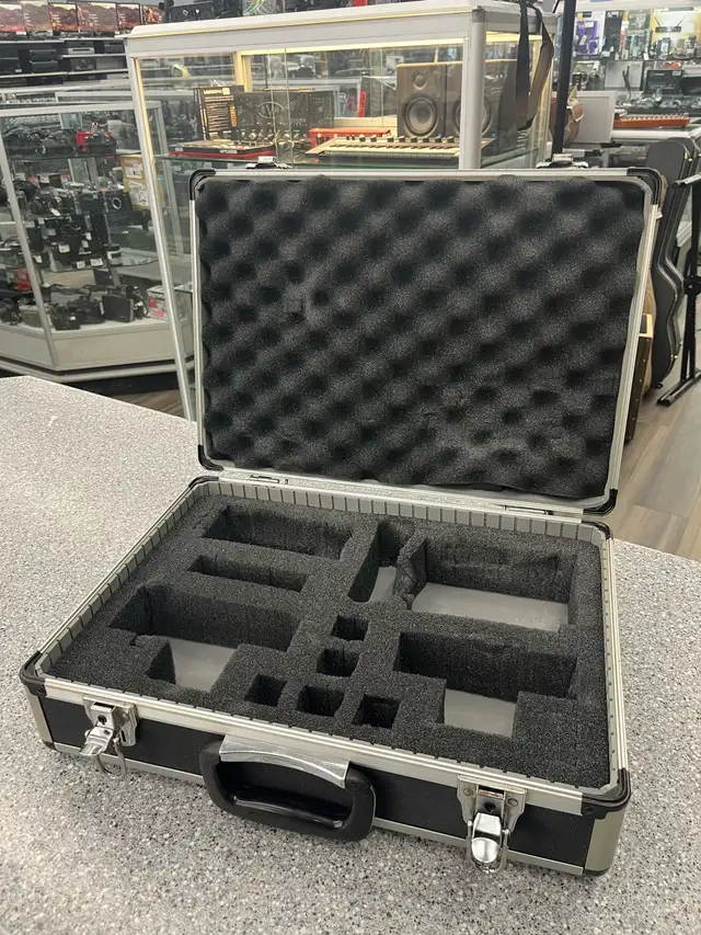 No Name Flight Case - Photo 2