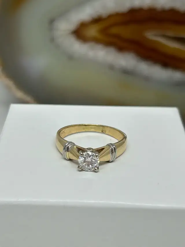 14k Two Tone Solitaire Diamond Ring - Photo 2